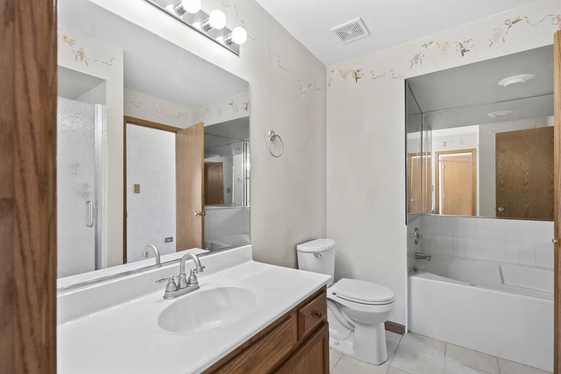 Photo of 1464 Root Street