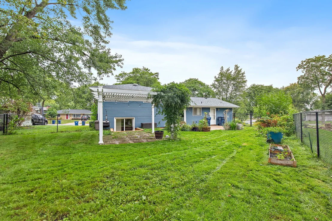 Photo of 321 Desmond Drive