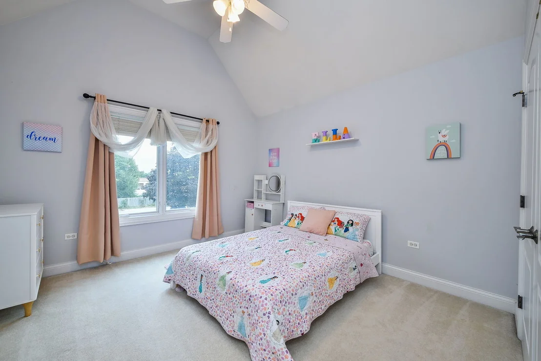 Photo of 830 N Sleight Street