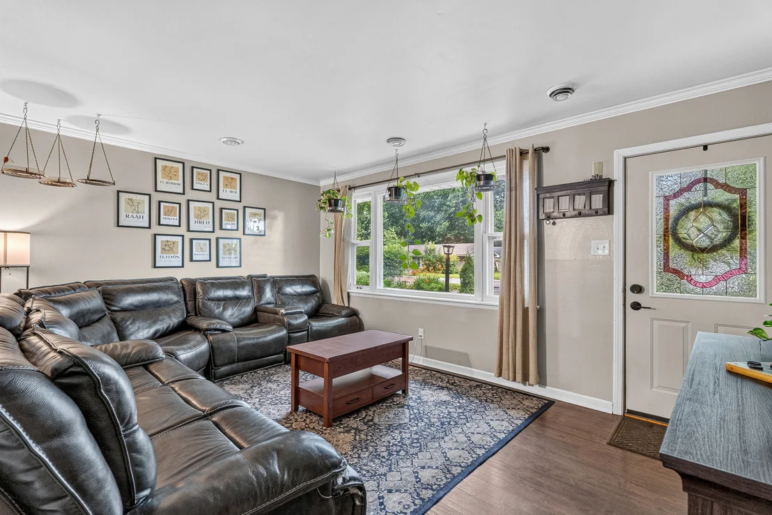 Photo of 9100 KINGS Road