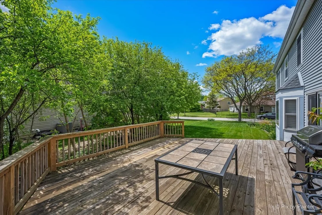 Photo of 658 WAINSFORD Drive