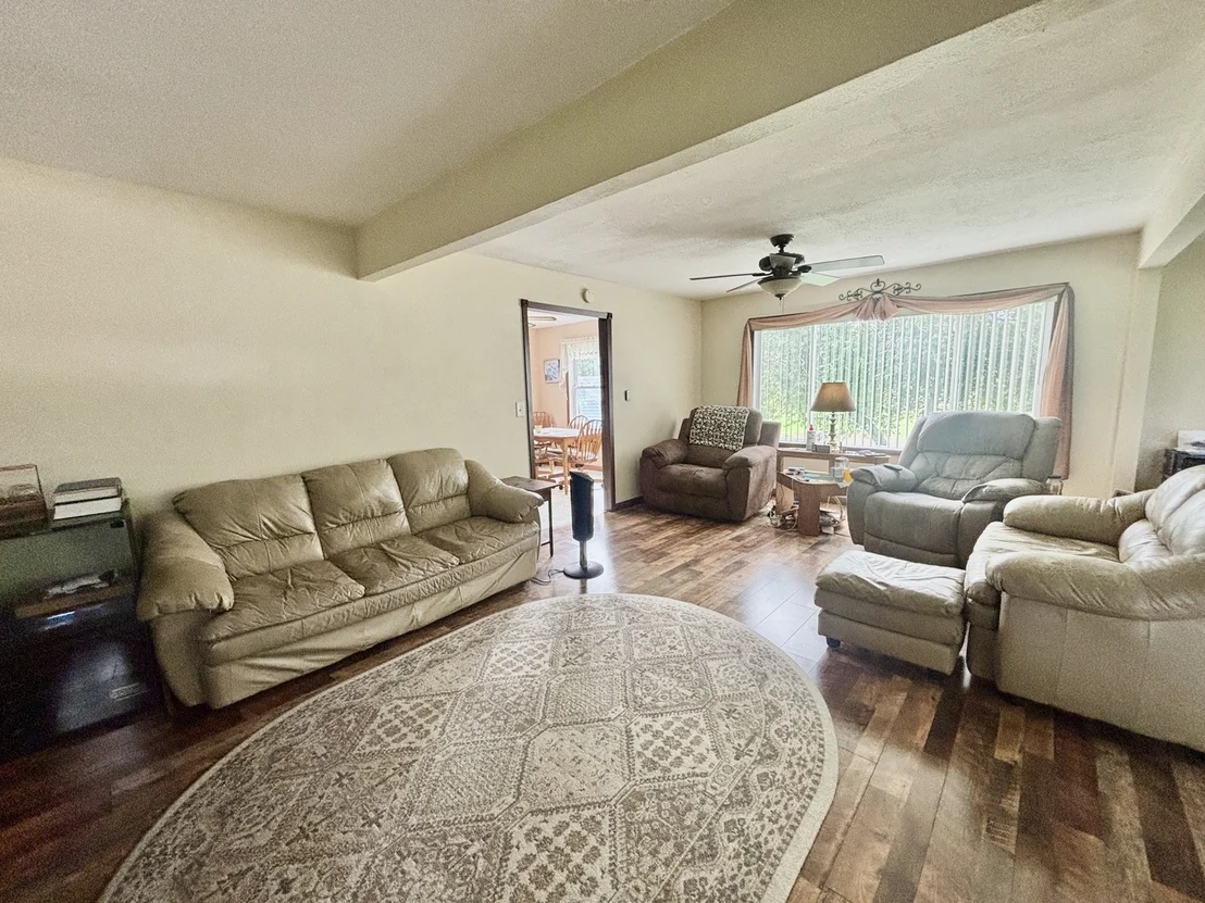Photo of 7575 Manchester Road