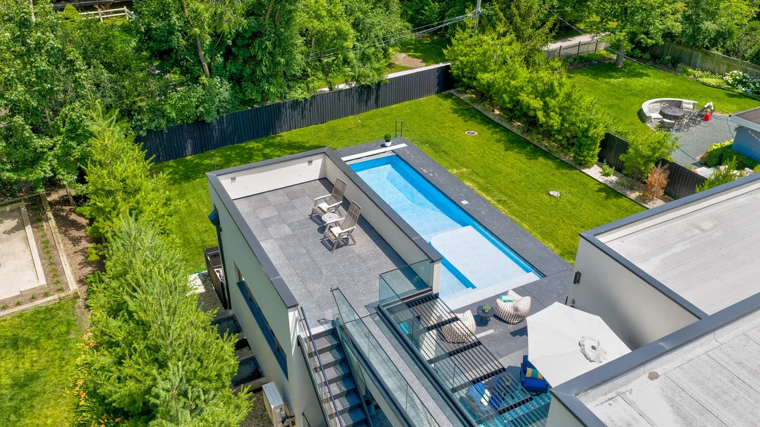 Photo of 921 Sheridan Road
