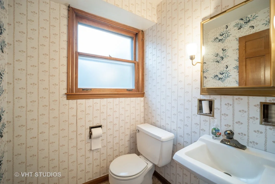 Photo of 3849 Crestwood Drive
