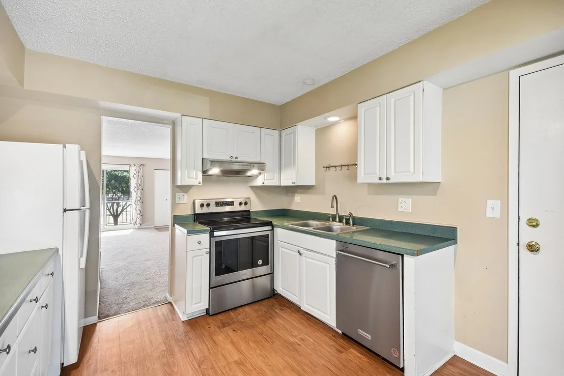 Photo of Unit 4 at 5403 Chateau Drive
