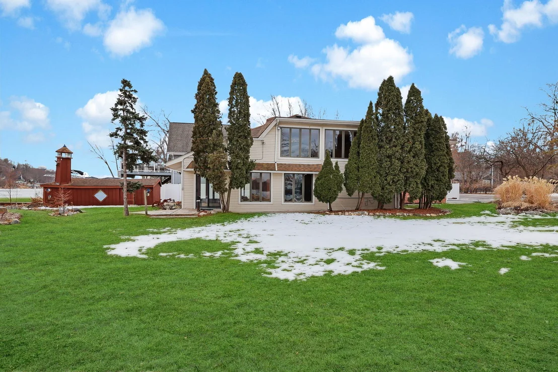 Photo of 6N263 River Drive