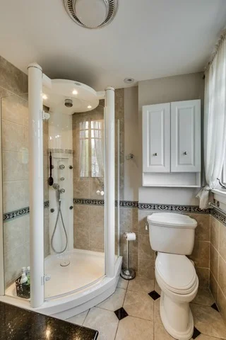 Photo of 715 Monticello Place