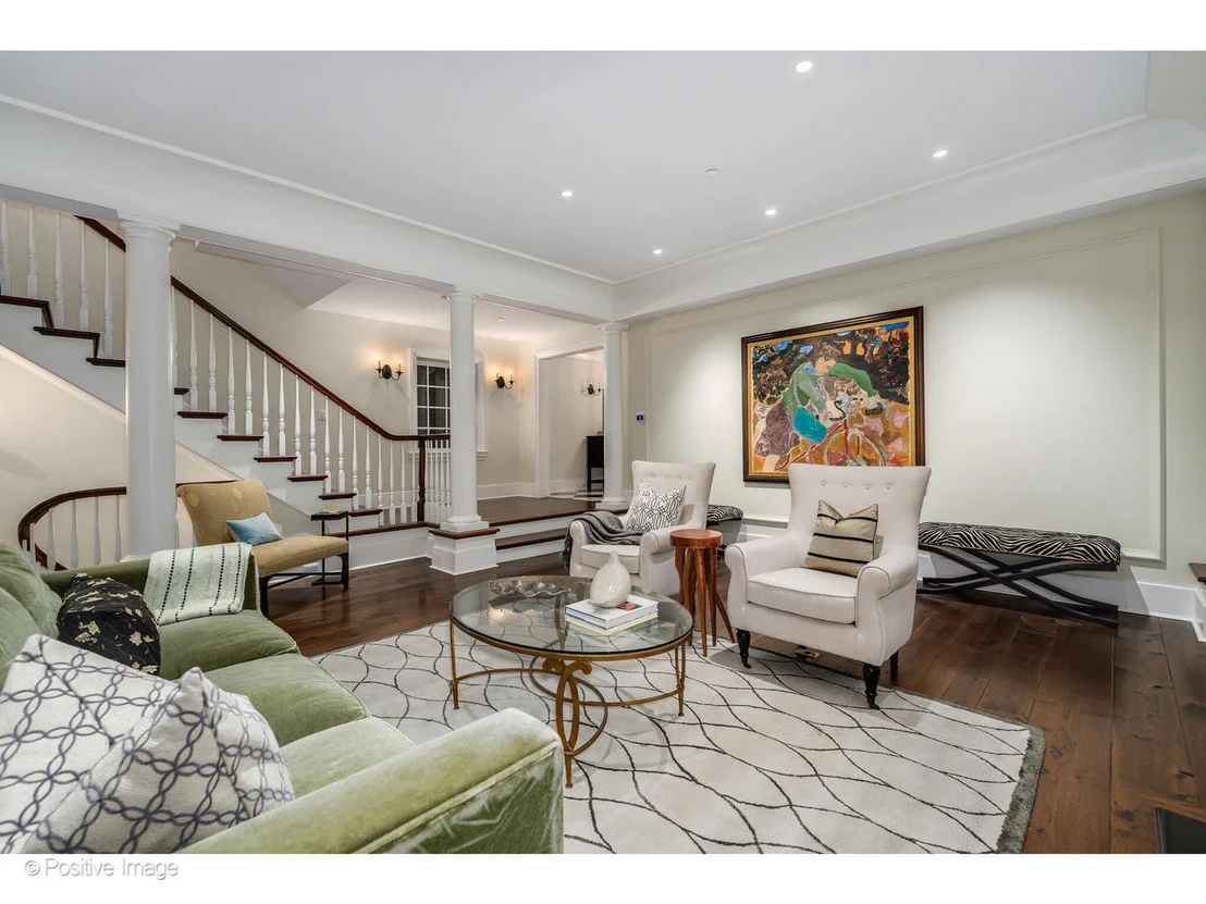 Photo of 446 W Huron Street
