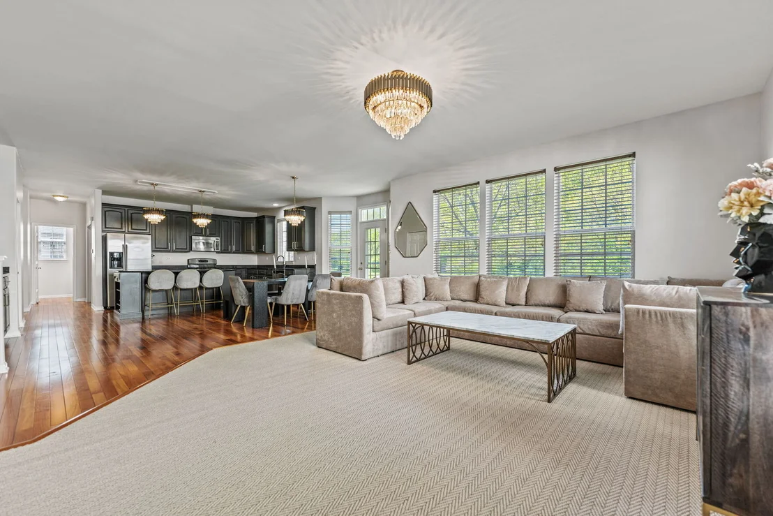 Photo of 325 Hemlock Lane