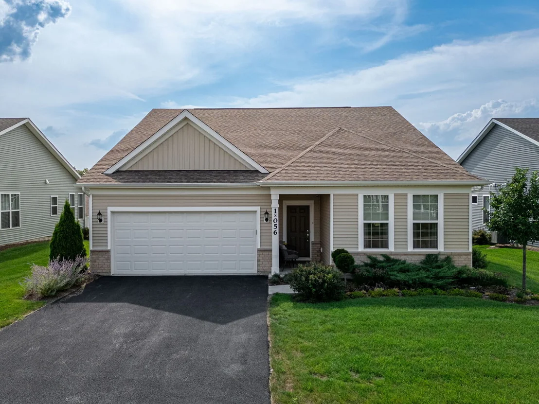 Photo of 1S056 Rhoads Way