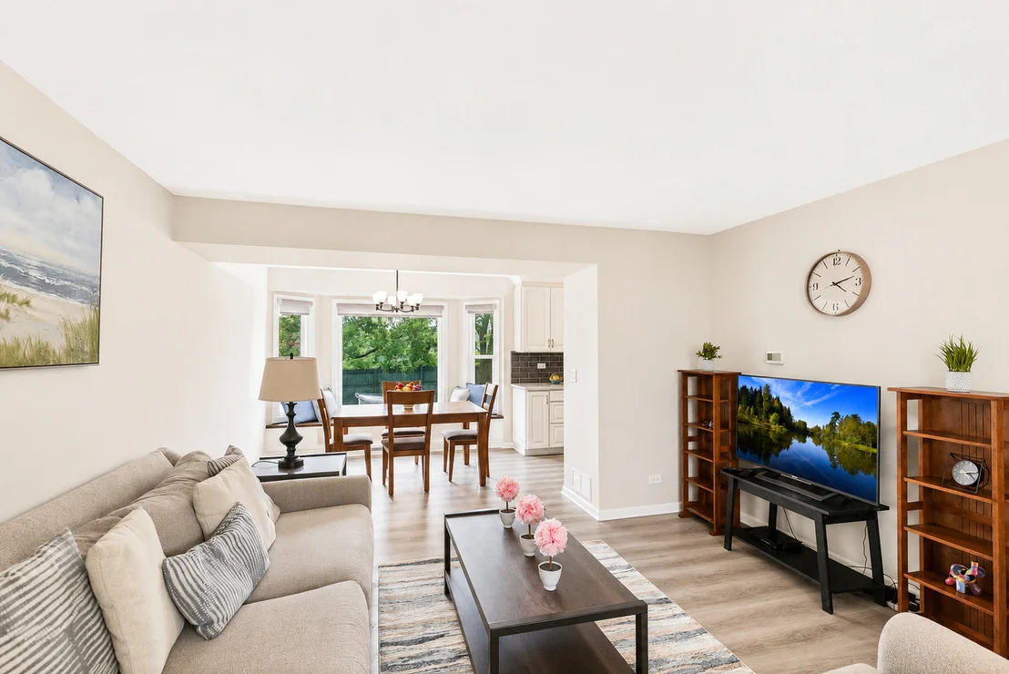 Photo of 323 Farmhill Circle