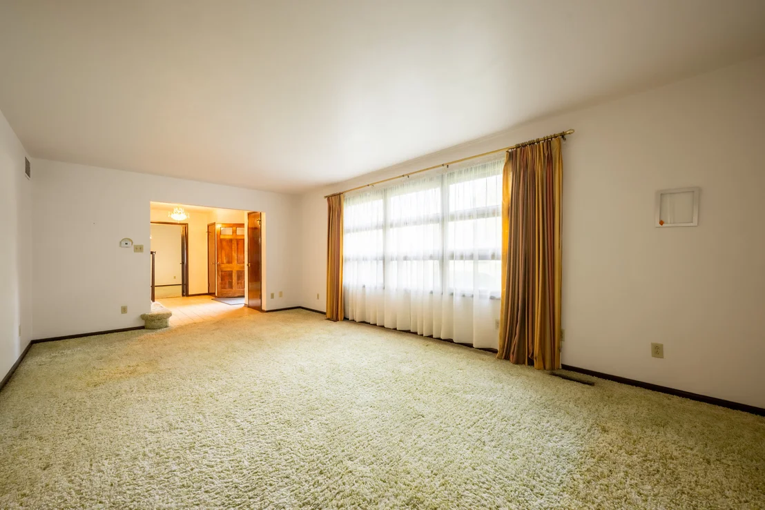 Photo of 801 Oakcrest Drive