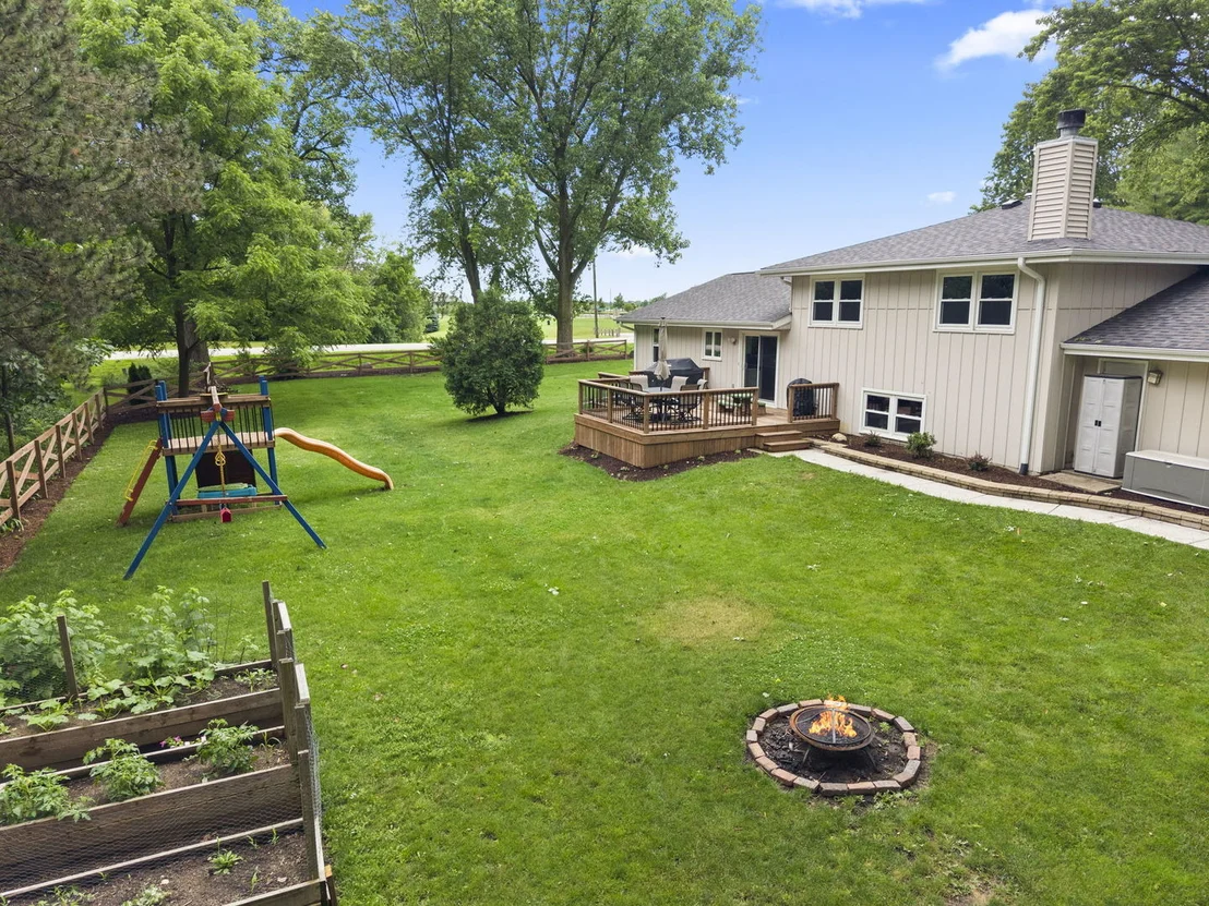 Photo of 3N149 Lynn Drive