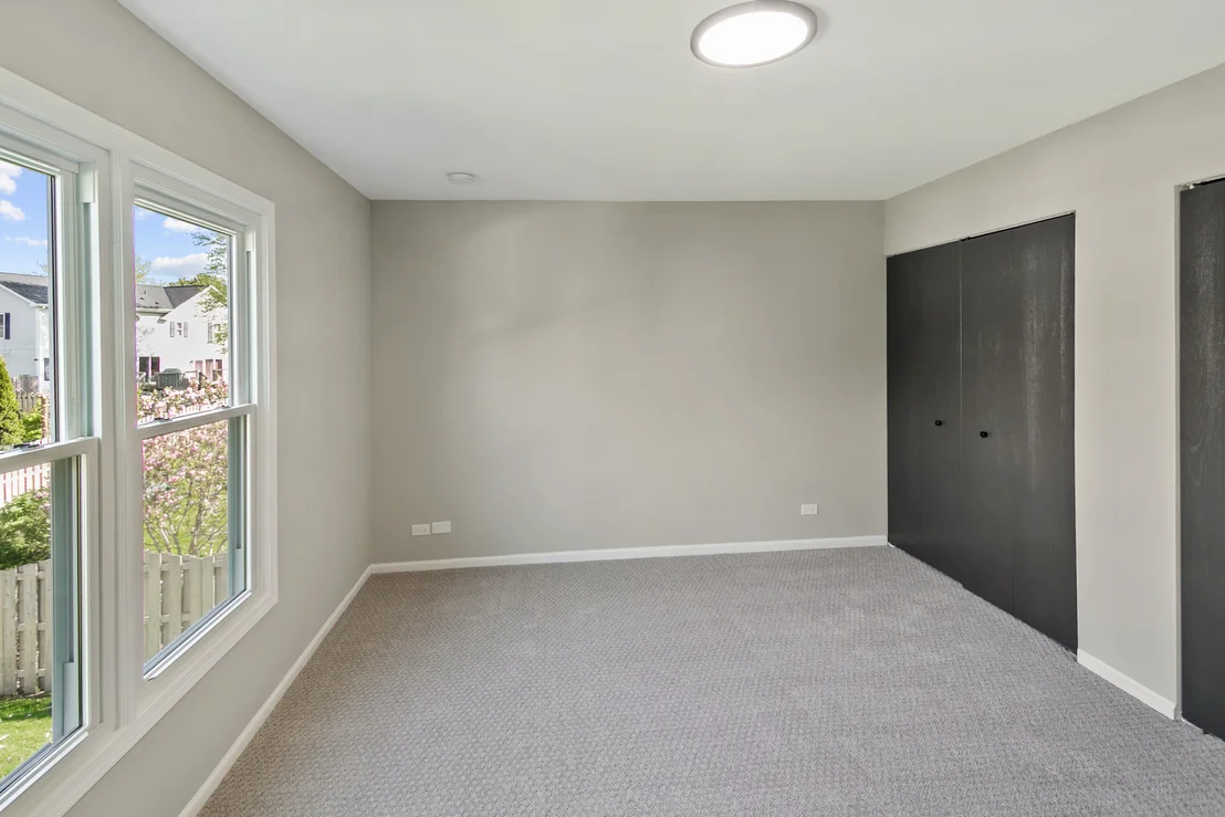 Photo of 731 Roaring Brook Lane