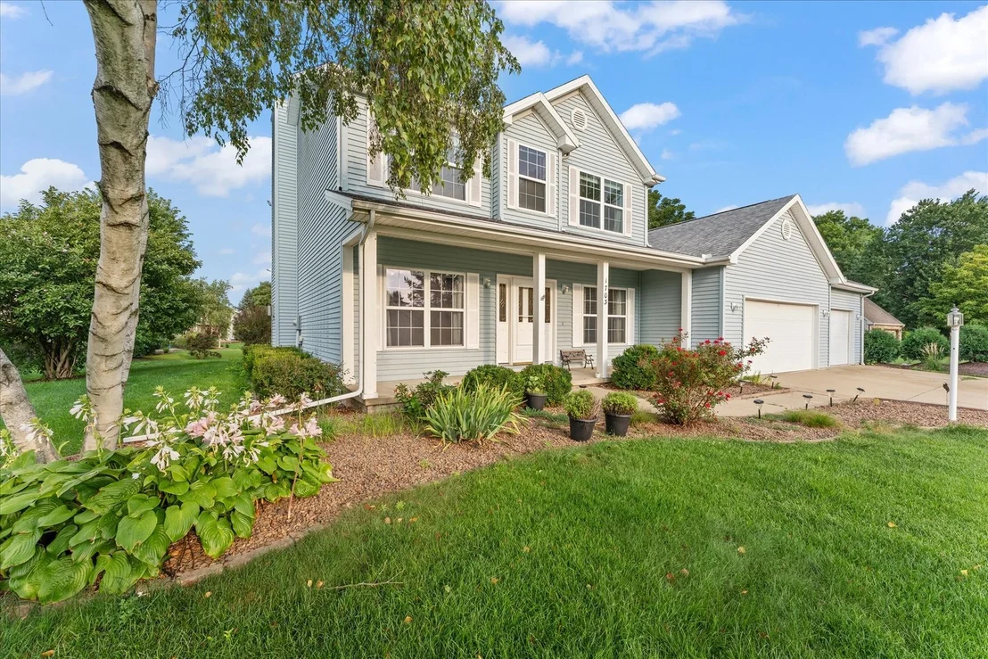 Photo of 1703 Deer Run Drive
