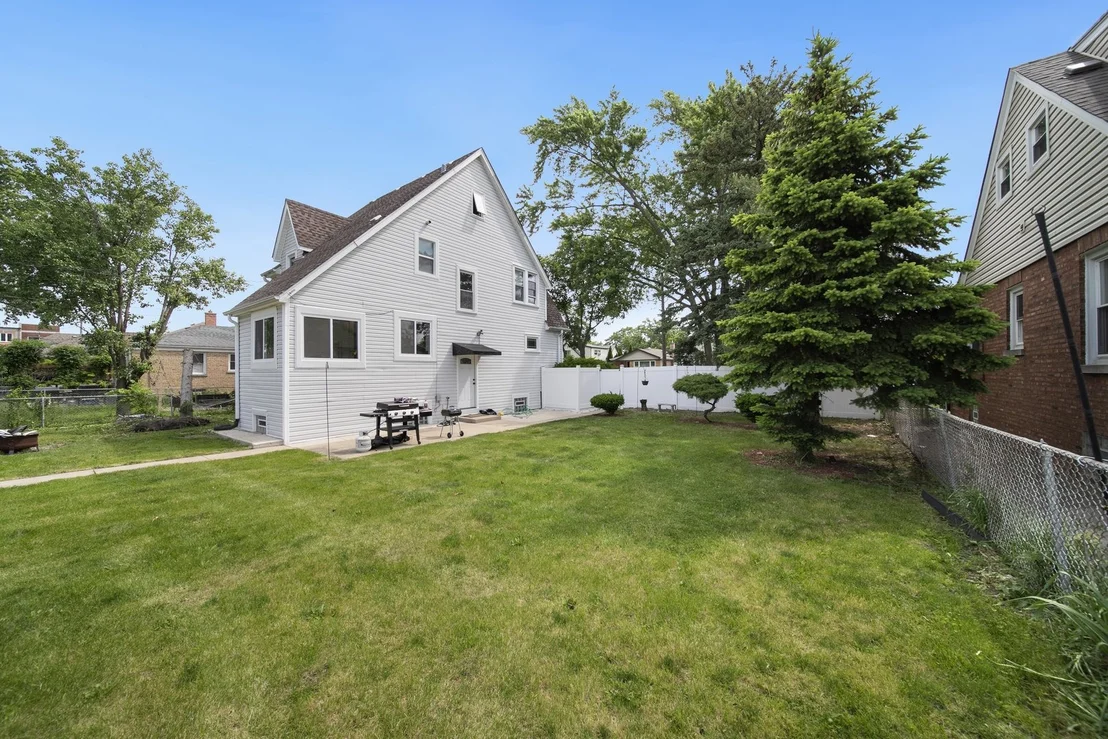 Photo of 2632 Maple Street