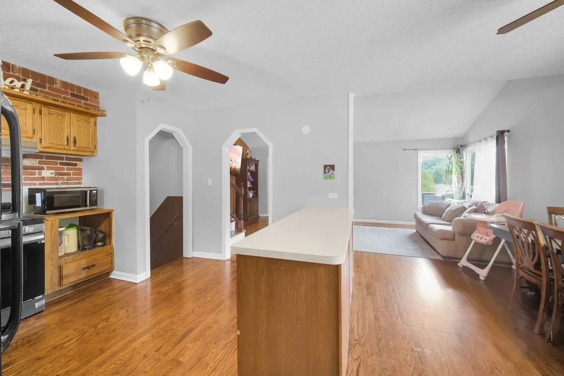 Photo of 1020 Hahn Place