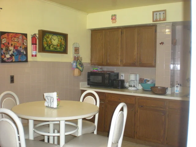 Photo of 2323 Greenleaf Street