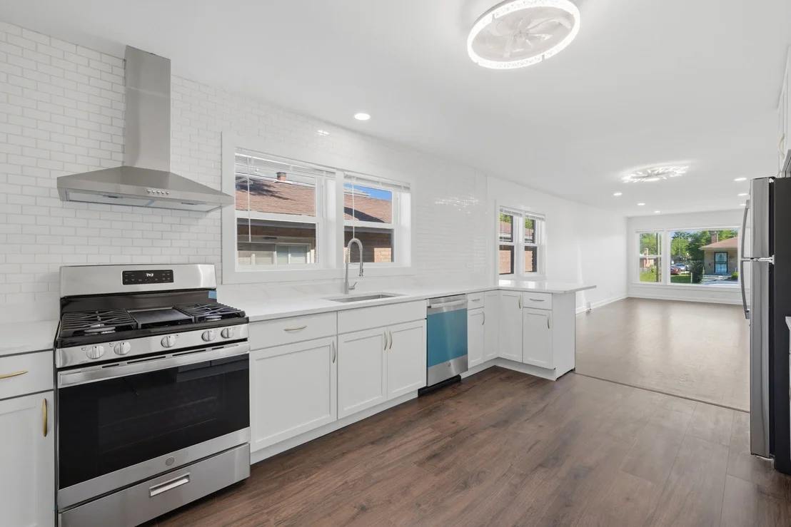 Photo of 415 W 95th Place