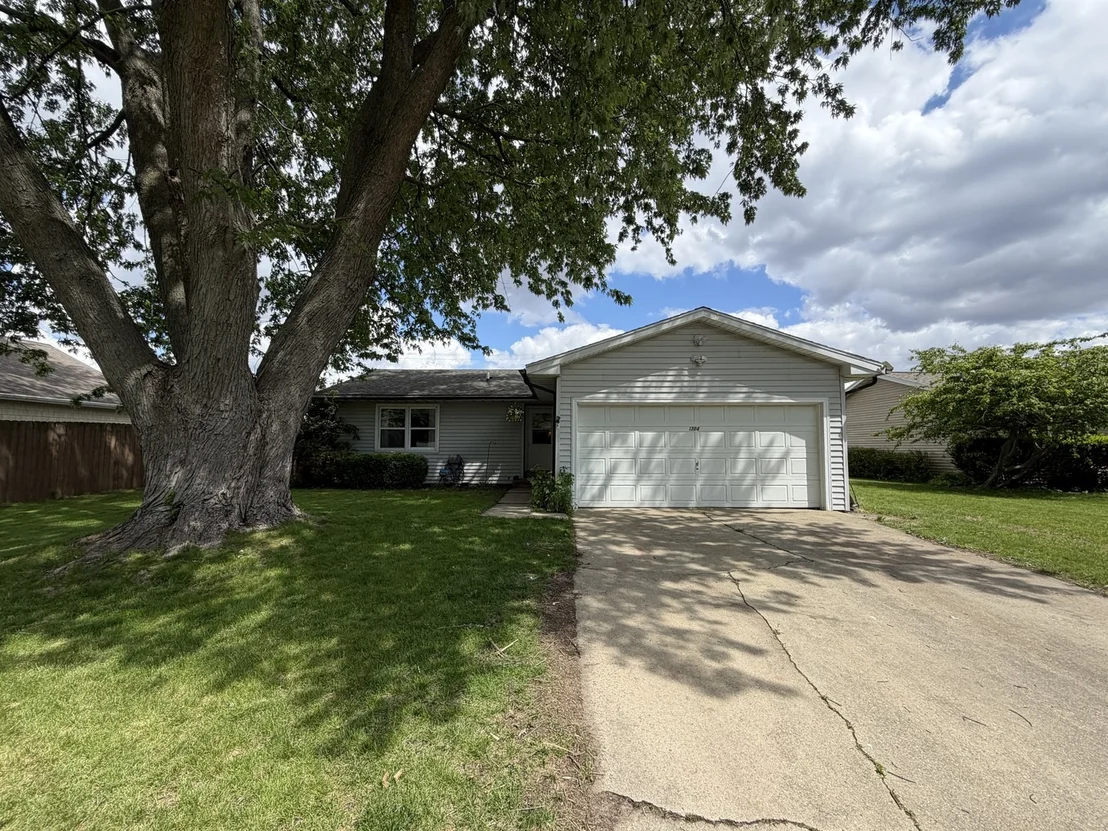 Photo of 1304 Greenridge Drive