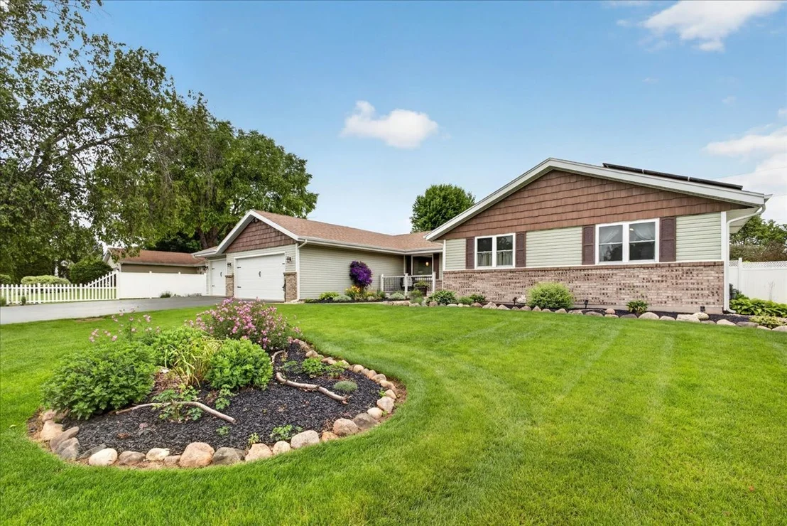 Photo of 864 Campton Drive