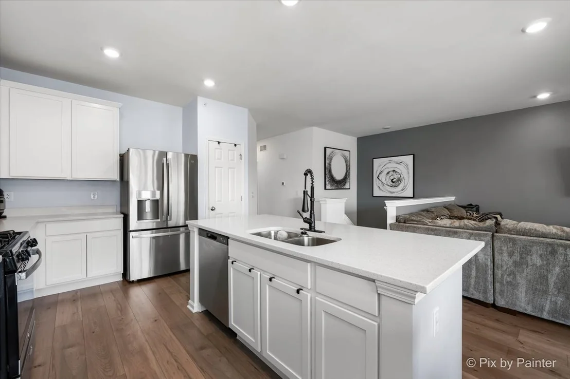 Photo of 466 Comstock Road