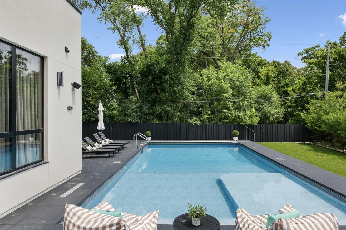 Photo of 921 Sheridan Road