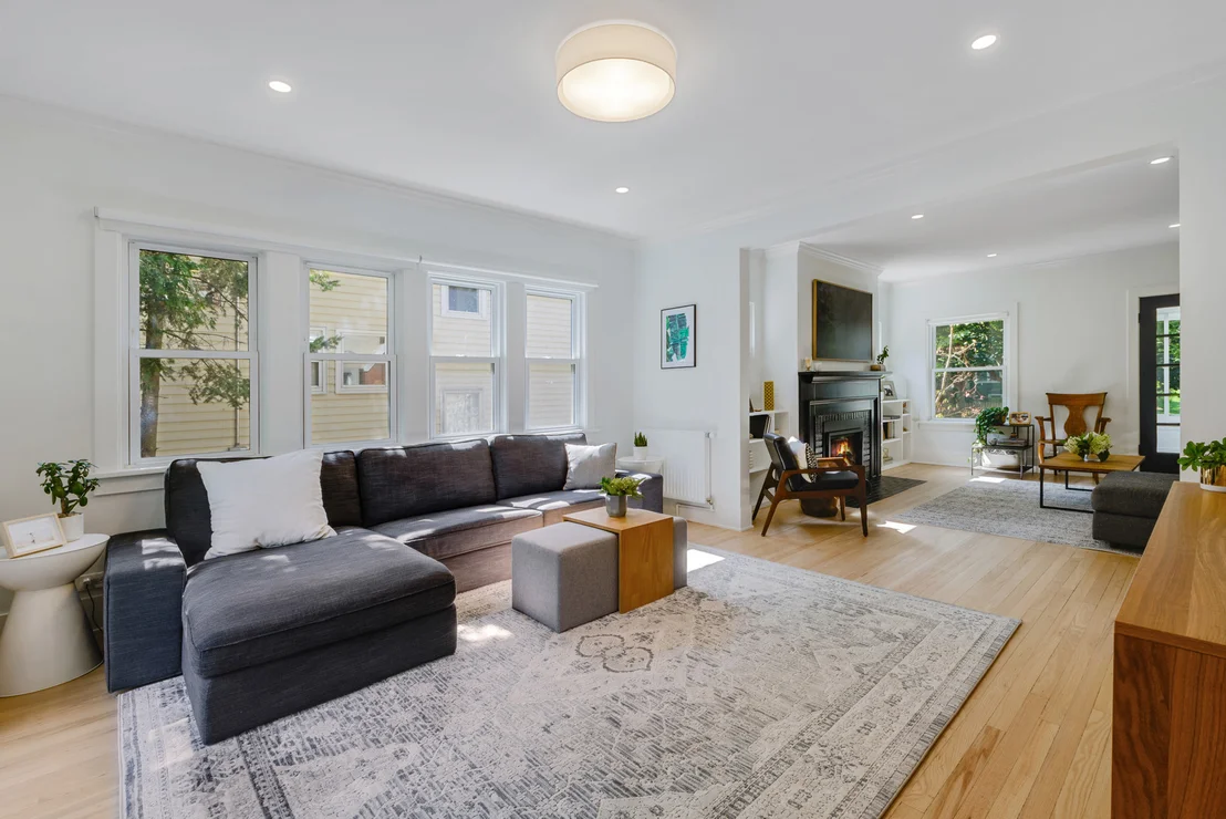 Photo of 840 Park Avenue