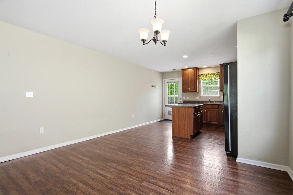 Photo of 409 Lauterbur Lane