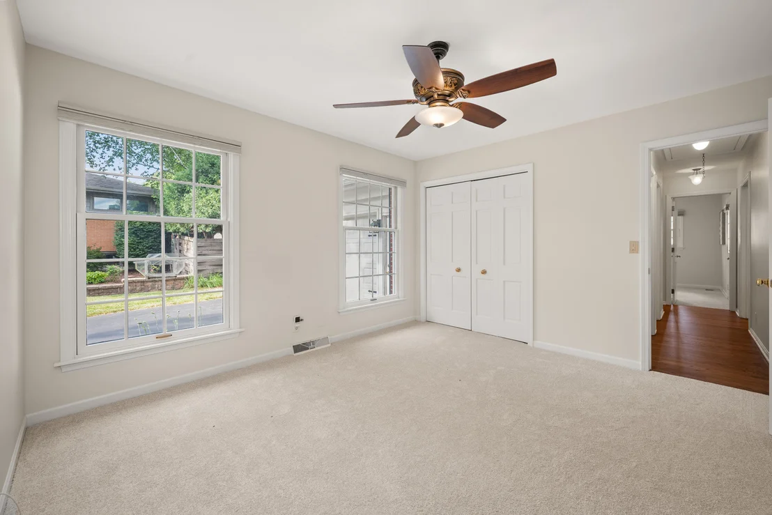 Photo of 301 Willow Lane