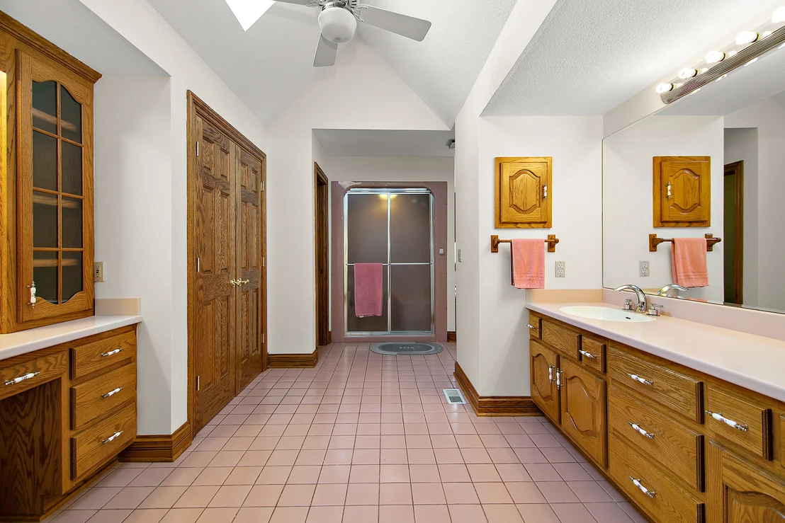 Photo of 284 Barrington Lane