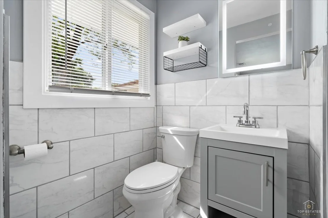Photo of 231 Webster Lane
