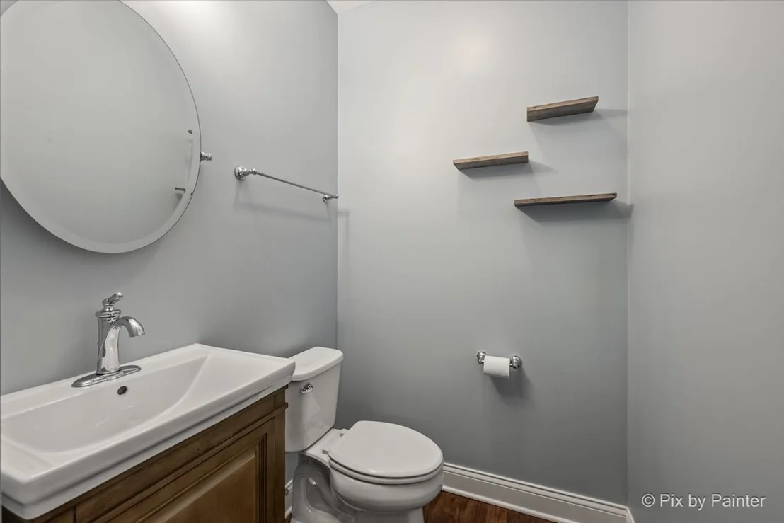 Photo of 735 Harper Avenue