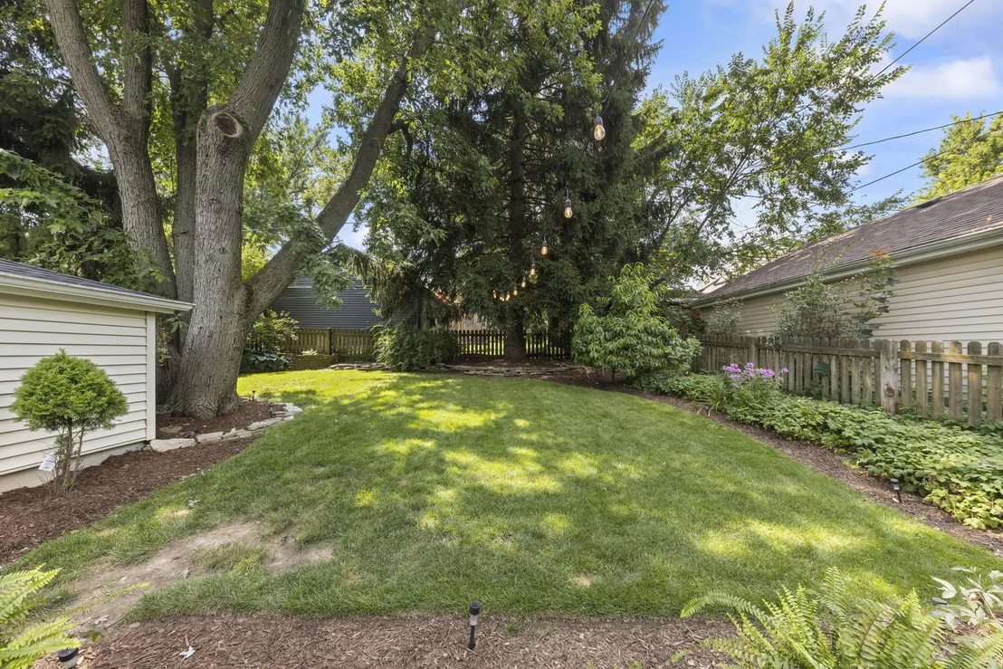 Photo of 810 N Summit Street