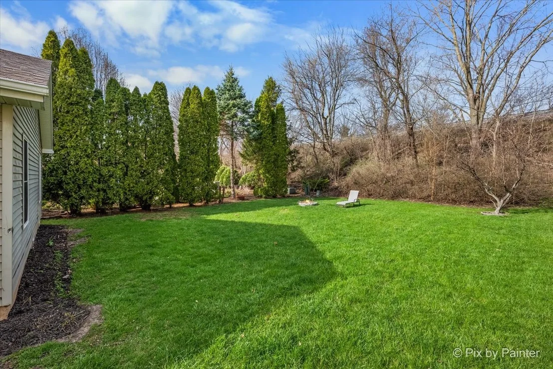 Photo of 705 Hawthorne Lane