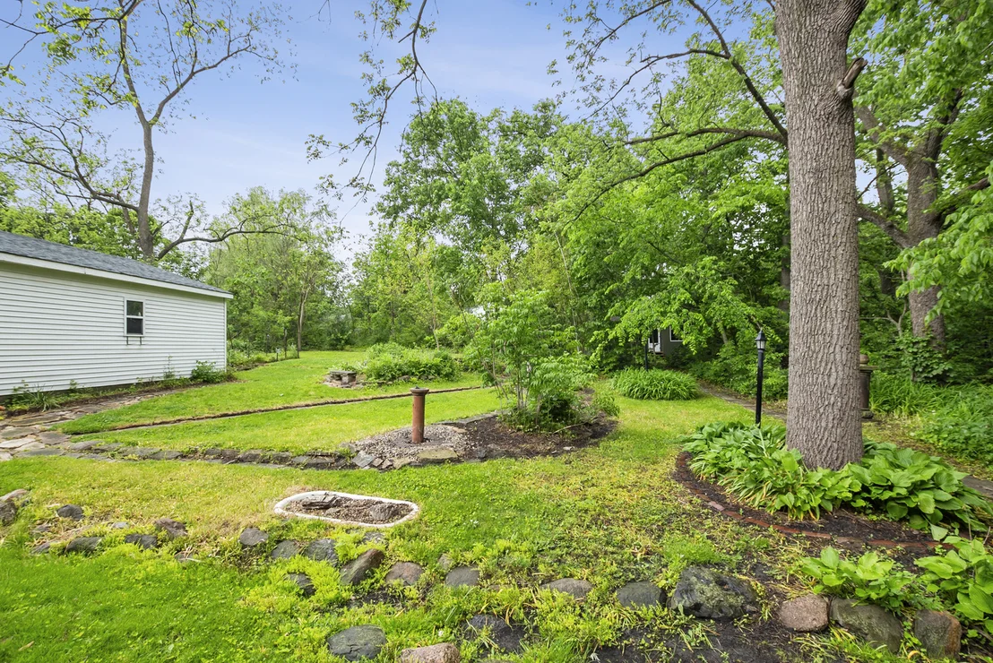 Photo of 2114 Cedar Road