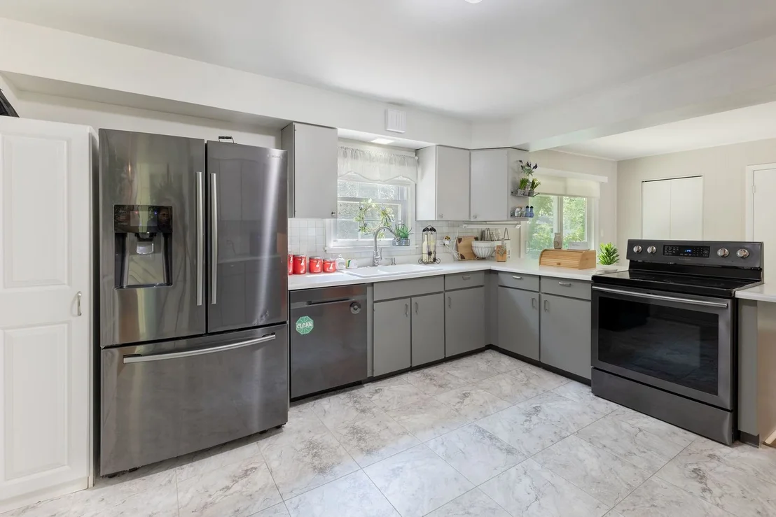 Photo of 4359 Lincoln Avenue
