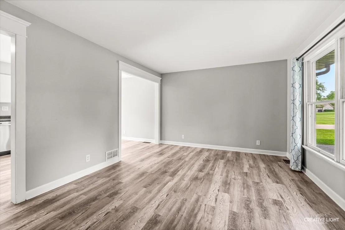 Photo of 883 Holiday Drive