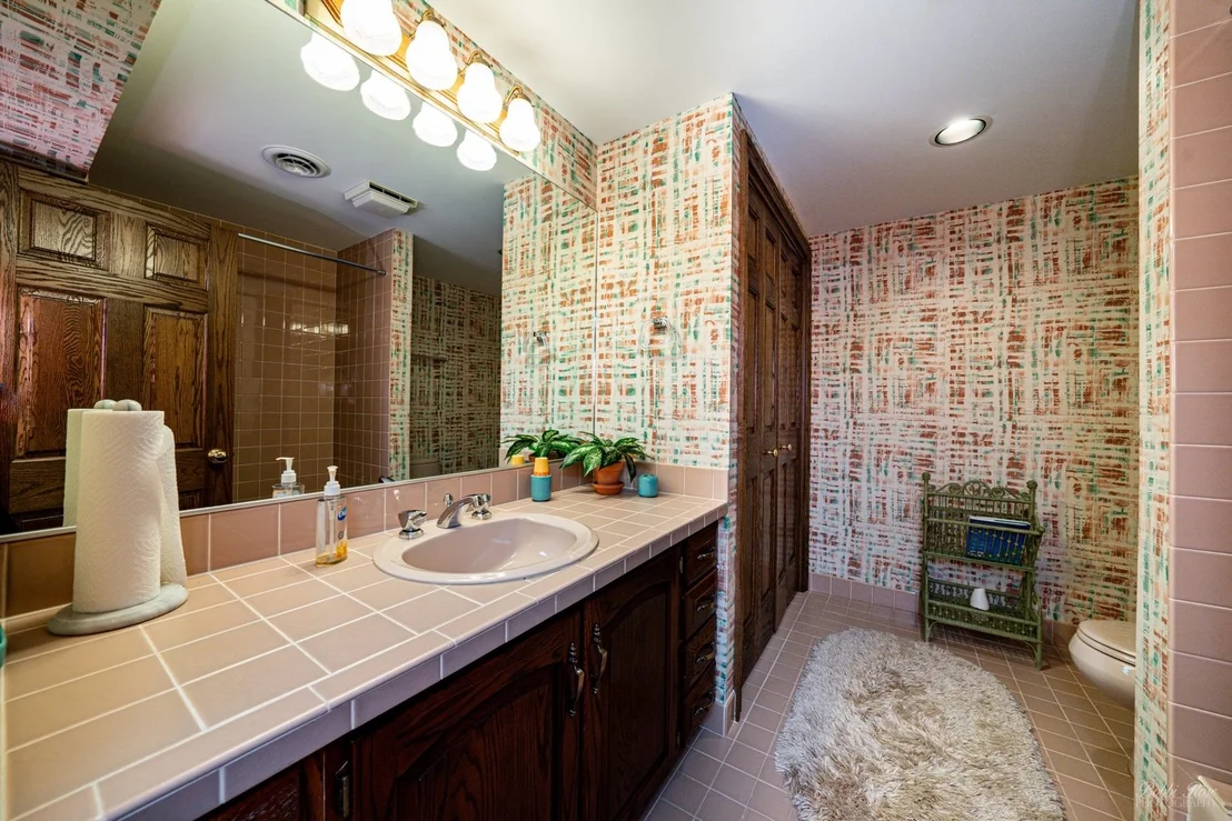 Photo of 1825 CLOVER Drive