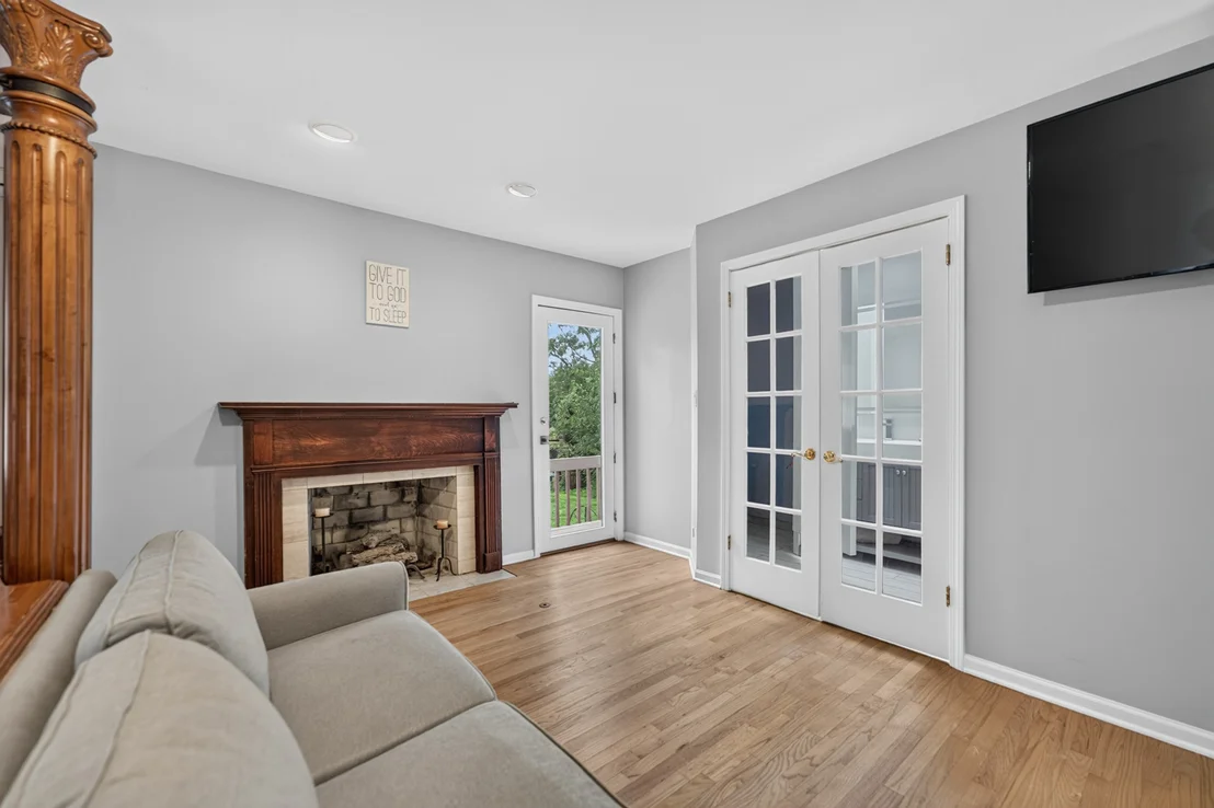 Photo of 17W041 Deerpath Road