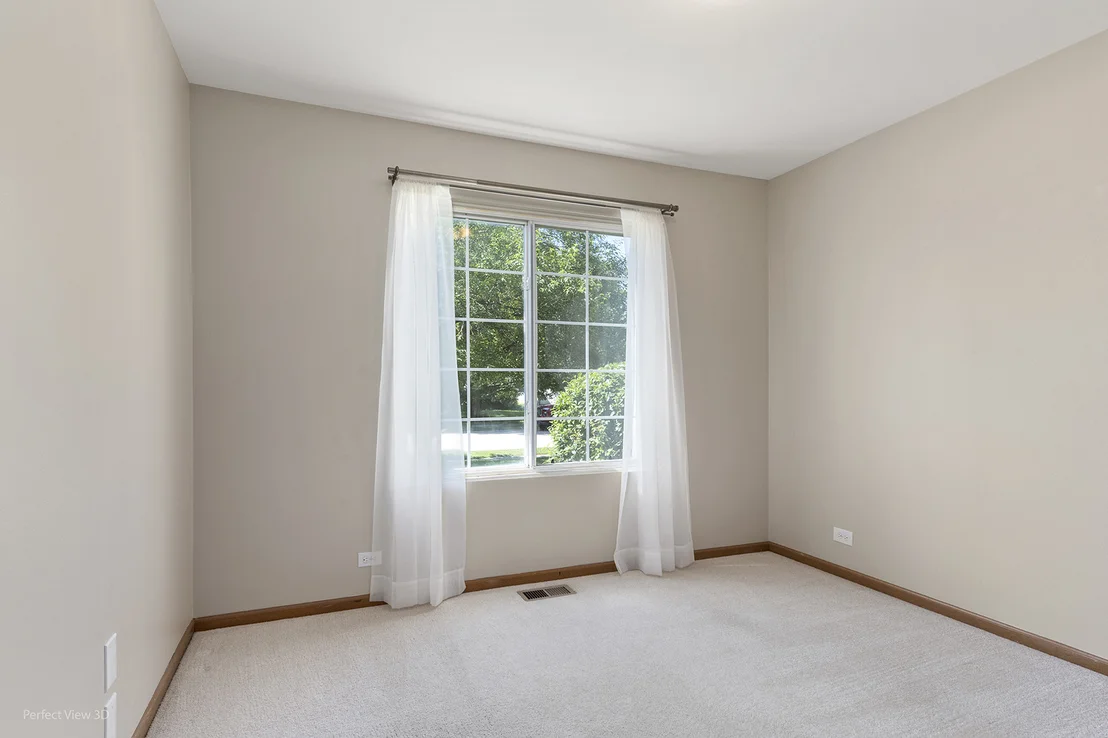 Photo of 174 Suffolk Lane