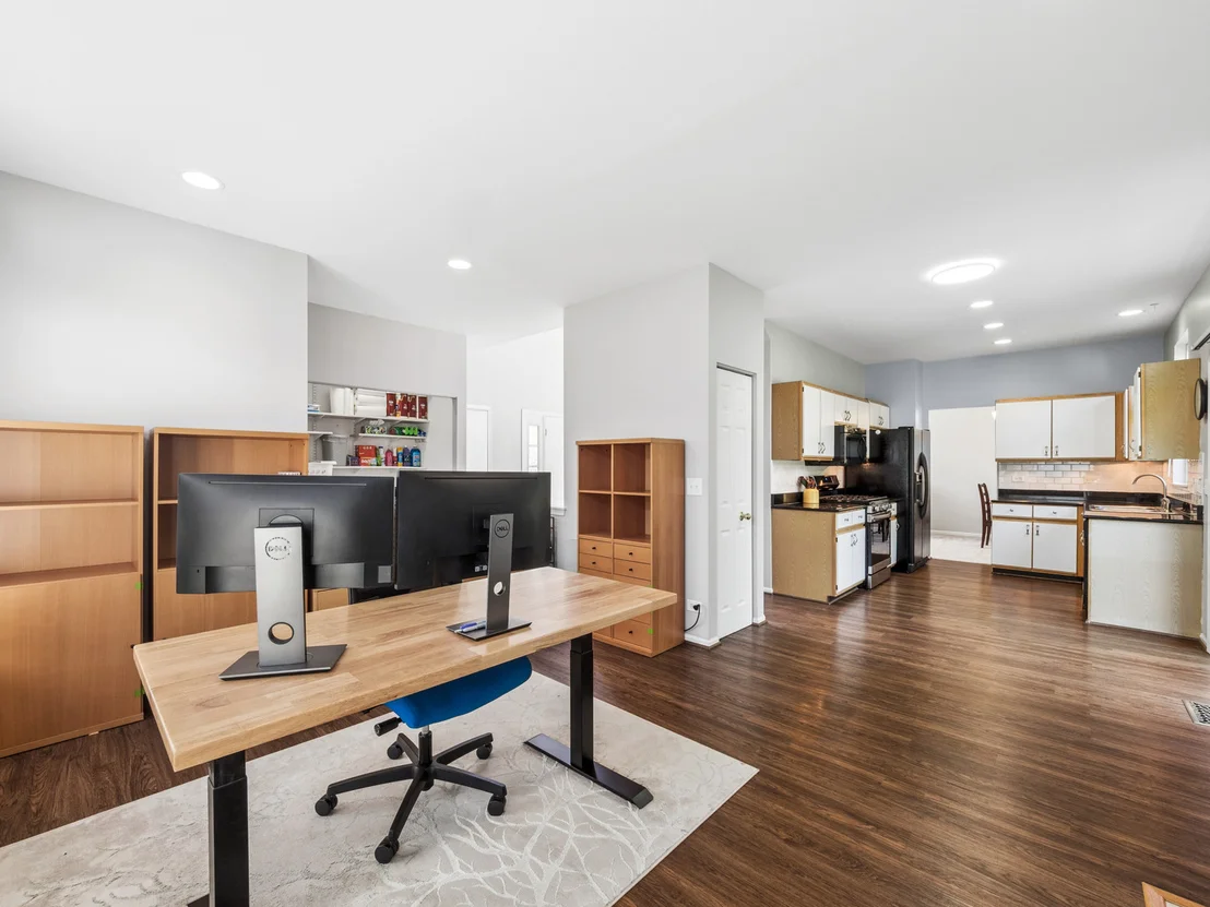 Photo of 341 S Clearview Circle