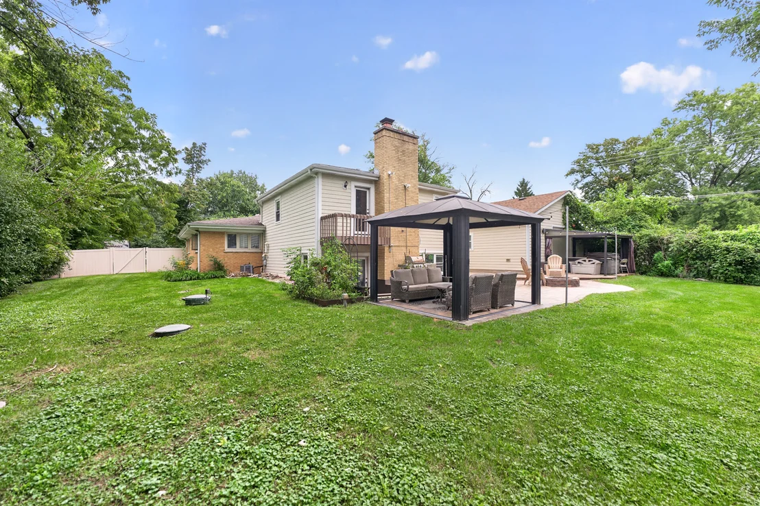 Photo of 17W041 Deerpath Road