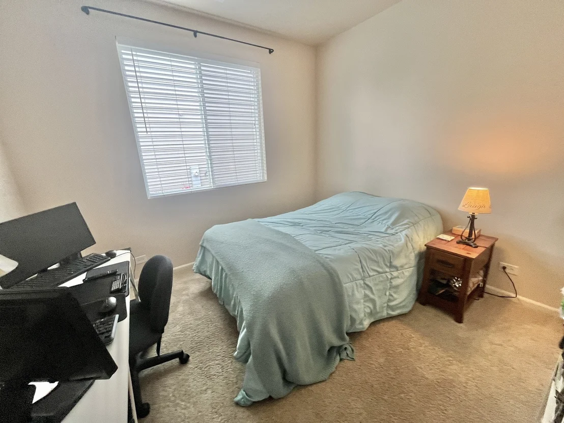 Photo of 1074 Chestnut Drive