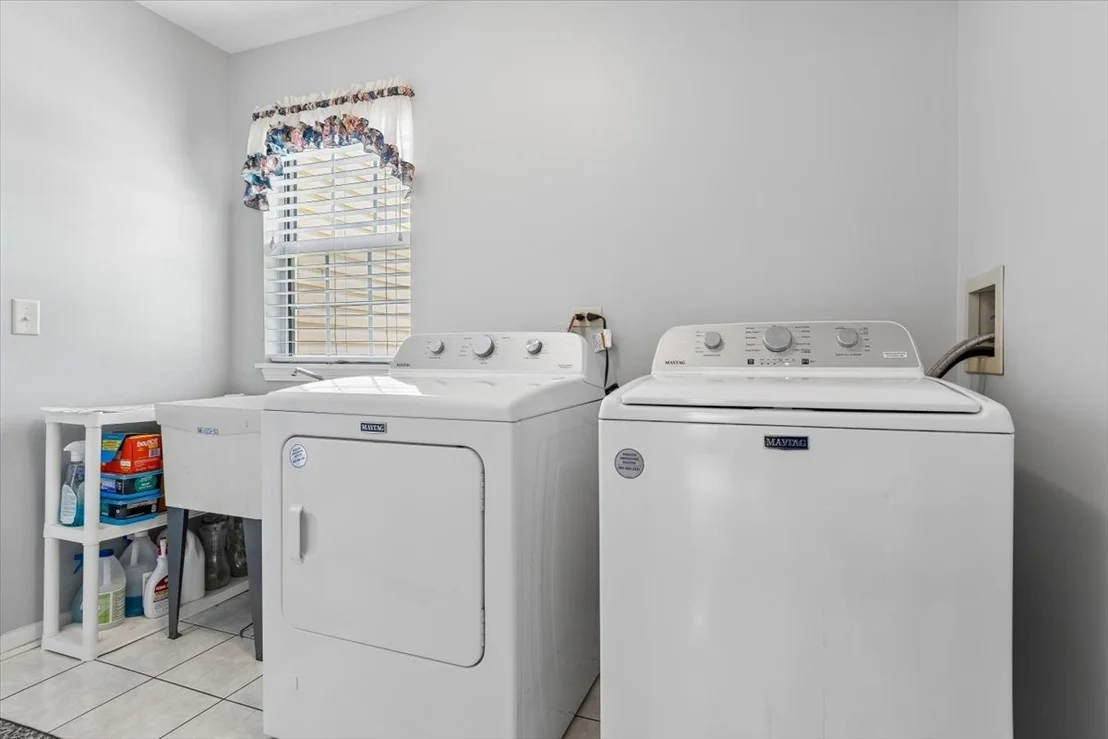 Photo of 925 Brompton Circle