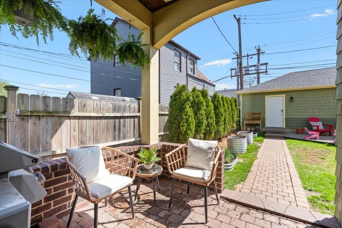 Photo of 1941 Wesley Avenue