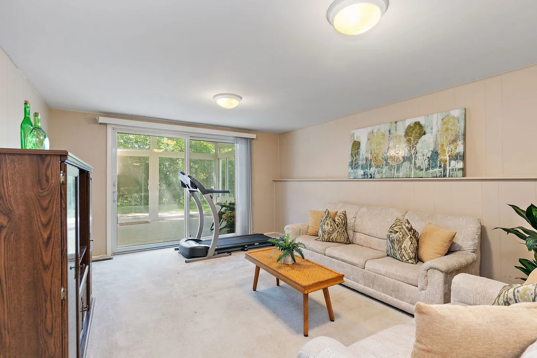 Photo of 1150 Glen Lane