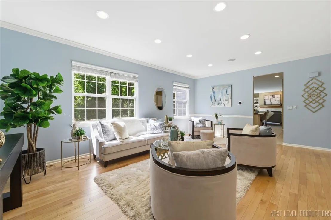 Photo of 865 Cambridge Drive