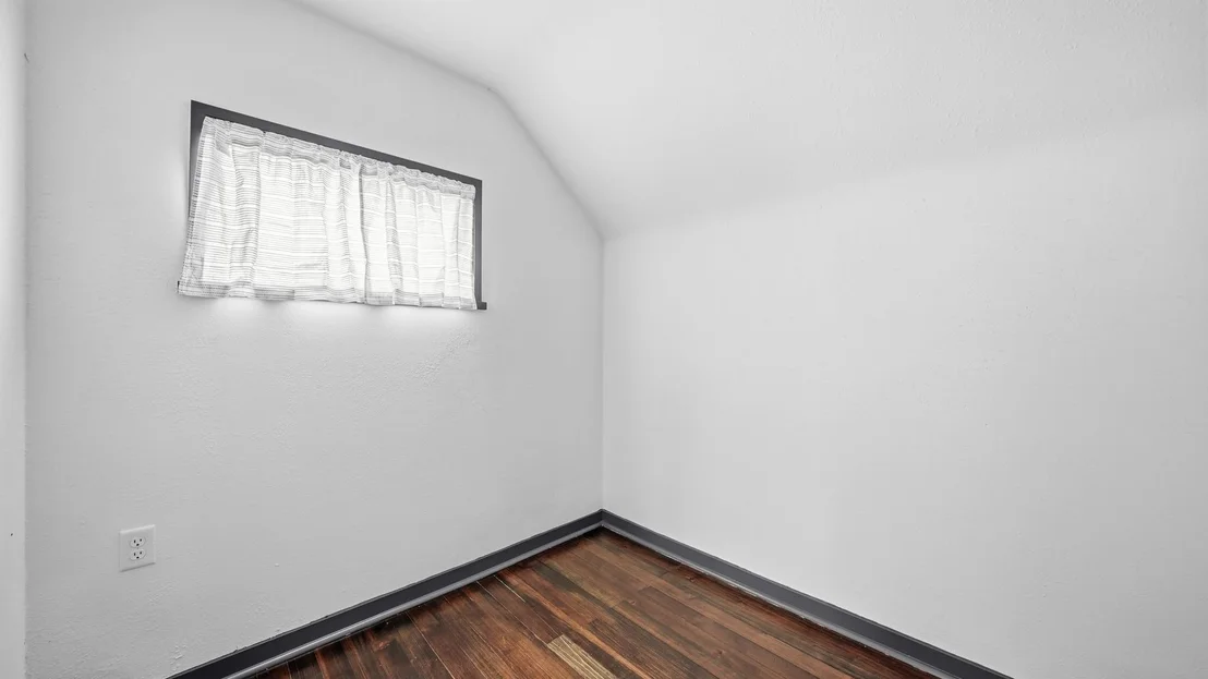 Photo of 319 Willow Avenue
