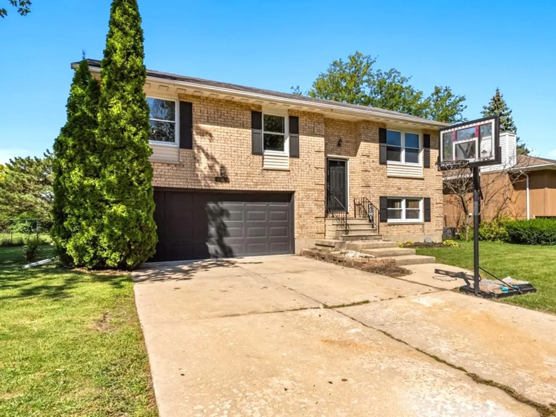 Photo of 1058 Almond Drive